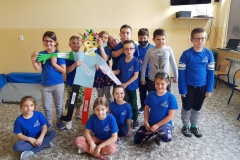 grupowe-zdjecie-dzieci