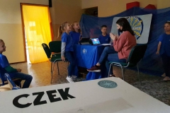 uczniowie-ciesza-sie-z-wygranej
